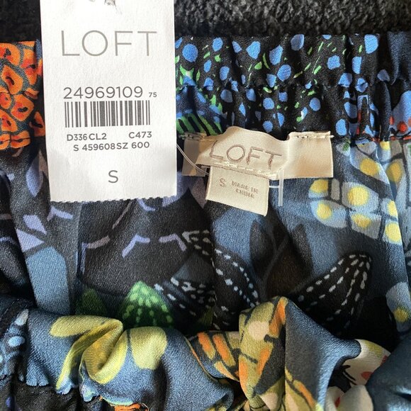 LOFT Floral pull-on skirt NWT size small - Picture 3 of 6